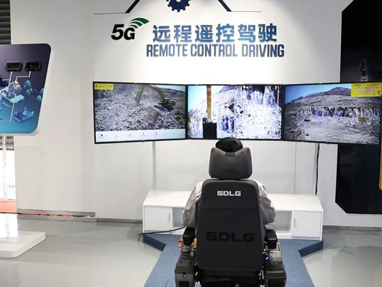临沂日报头版专题报道临工数字化转型成果：闪耀在挖掘机上的大数据