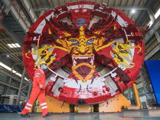 国产超大直径盾构机在江夏正式下线！开挖直径12.56米！