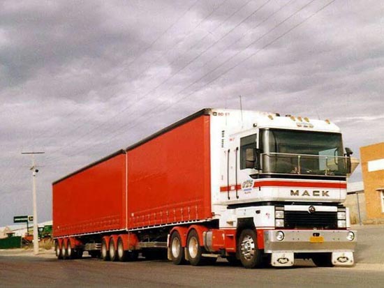 法国雷诺和美国MACK的“混血”卡车，却专供澳大利亚，<em>马克马格农</em>到底是什么鬼?