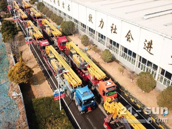 徐州→湖北，20台徐工旋挖钻机批量发车(图3)