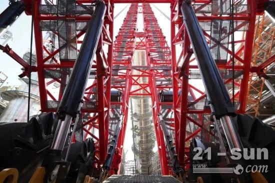 震撼！三一4500吨“全球第一吊”双臂工况首秀(图2)