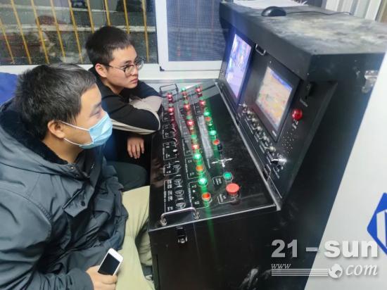 徐工：新晋顶流，又一顶管工程顺利贯通！(图7)