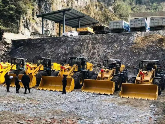 交機時刻丨湖北客戶再次批量采購龍工產品