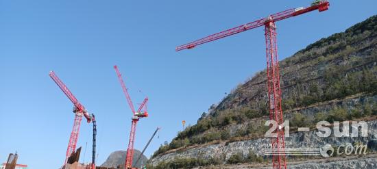 实力超群的“三剑客”：中联重科塔机装备平稳高效助建香港公屋项目(图1)