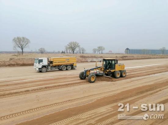 开疆拓土！徐工成套化道路机械团燃爆黎霍高速(图6)