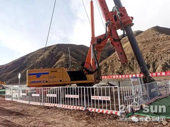 恒天九五旋挖钻机助力川藏铁路建设