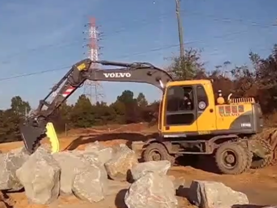 挖掘机属具定制石块施工效率高