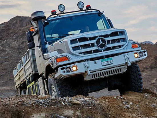 专为中东市场打造？比乌尼莫克越野能力更强！奔驰新一代Zetros卡车实拍