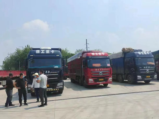 迎風逆行！徐工漢風车队支援芜湖，助力打通物资大动脉！