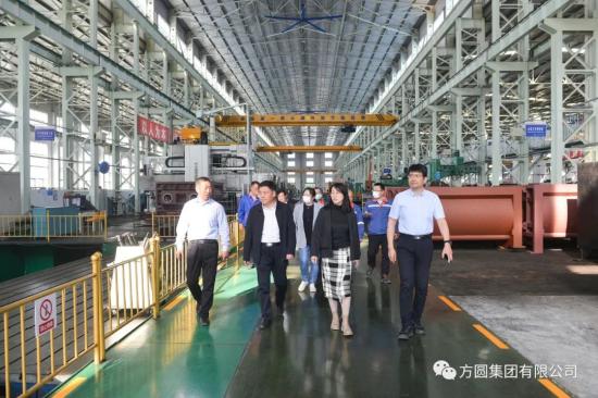 中国核工业二四建设有限公司钢结构分公司党委书记邓克剑一行参观方圆集团