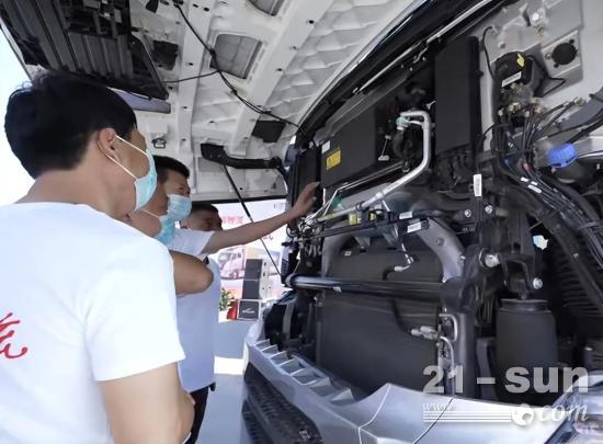 30辆黄河X7高端重卡交付山东大客户(图6)