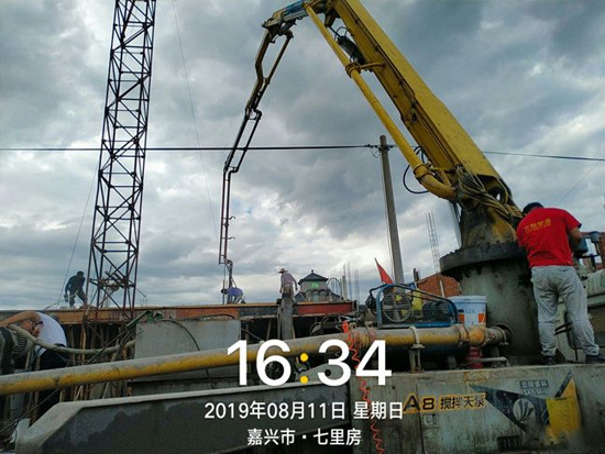50米汕德卡底盤天泵安全到達浙江杭州