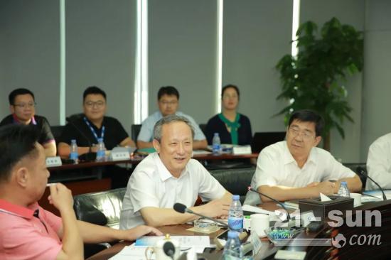 多元合作，共进共赢！徐工机械与中集集团签署战略合作协议(图3)