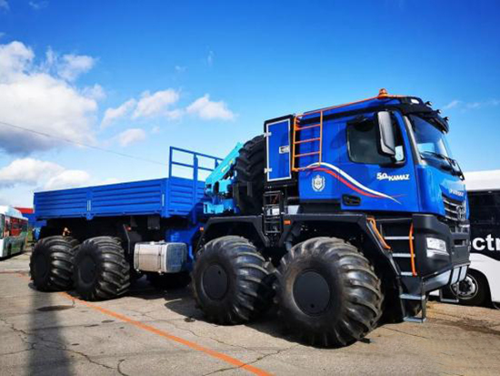 征服北极的卡车，铰接式车架设计，带你认识下卡玛兹6355越野卡车