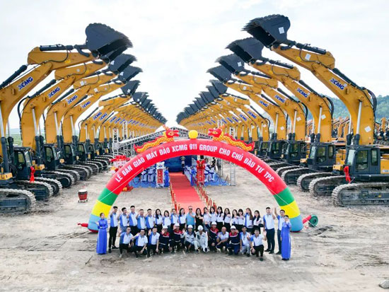 超壮观！徐工60台大型矿用挖掘机批量交付越南市场