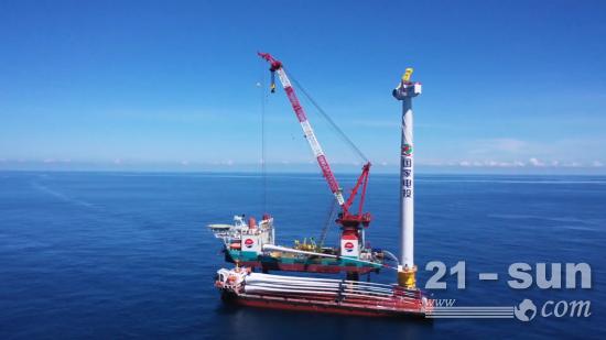 中联重科履带吊助力海上风电11MW风机首吊