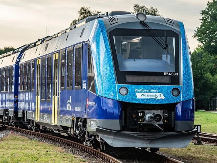 康明斯氢能技术驱动全球首批零碳氢能列车组