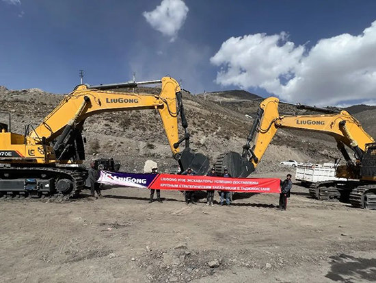 首批970E挖掘机交付塔吉克斯坦矿山大客户