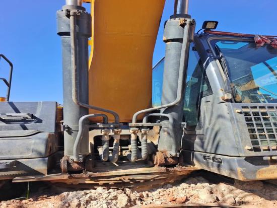 合肥市出售转让二手不详小时2020年徐工XE305D挖掘机