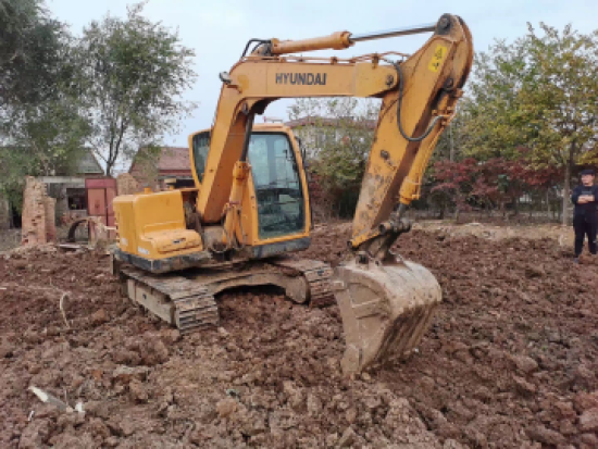 徐州市出售转让二手不详小时2016年现代R80-9挖掘机