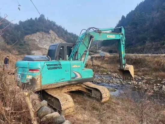 徐州市出售转让二手不详小时2018年神钢SK140挖掘机