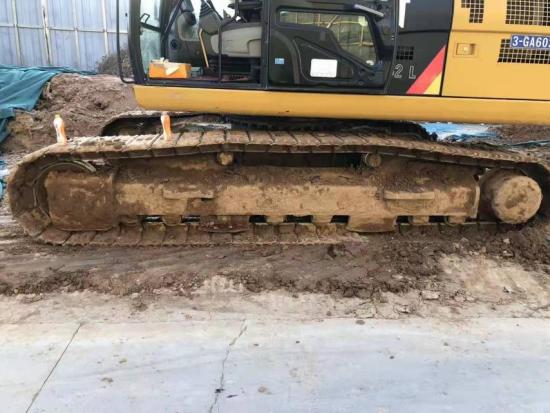 徐州市出售转让二手不详小时2017年卡特彼勒326挖掘机