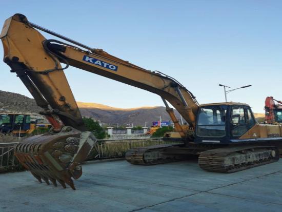 拉萨市出售转让二手不详小时--年加藤HD820III挖掘机
