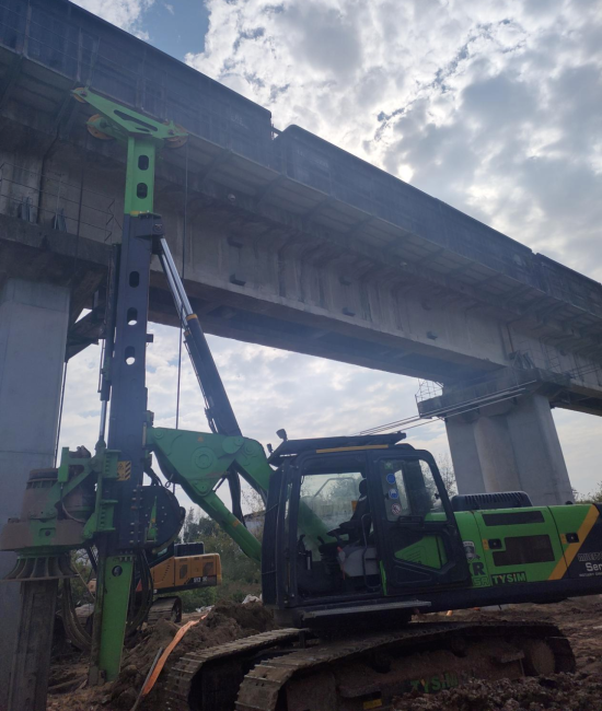 泰恒基础低净空KR125ES参建高铁桥墩大修工程