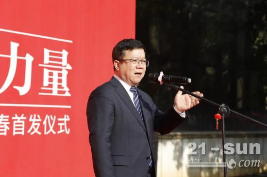 场面壮观开门红！三十多台三一汽车起重机火爆发车！