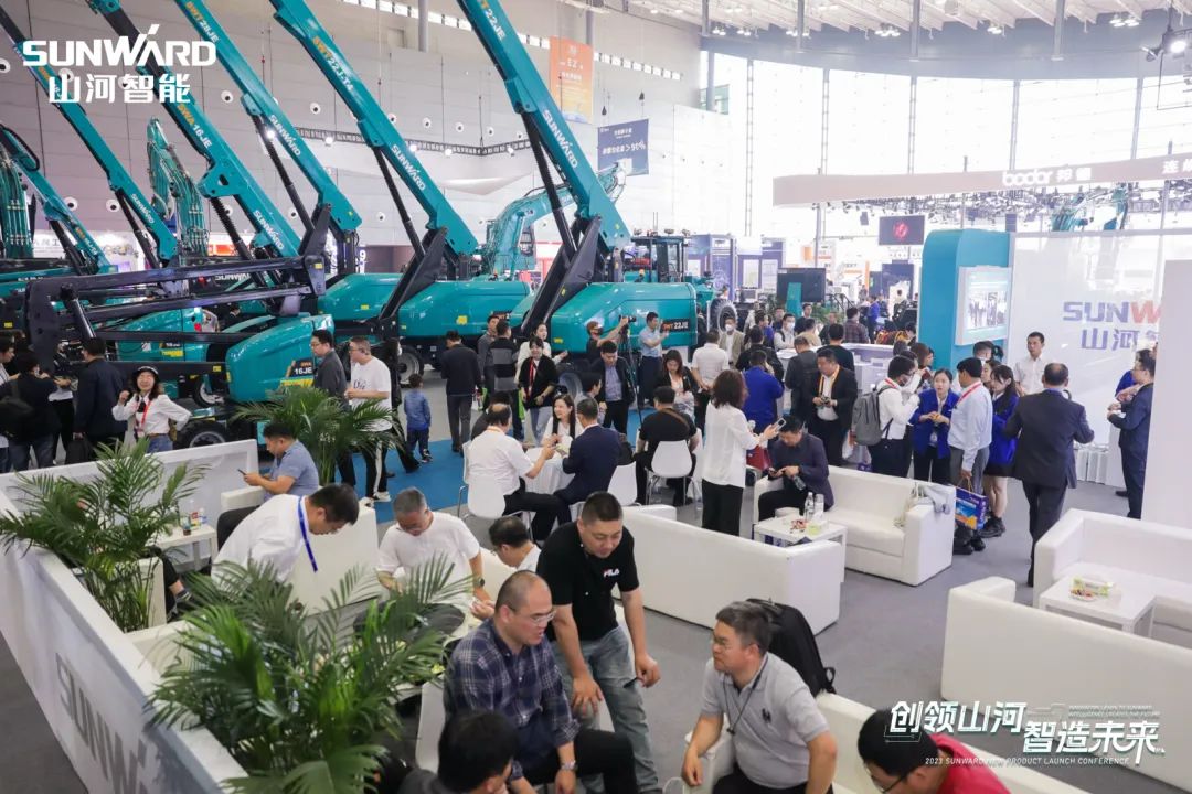 山河智能亮相2023长沙国际工程机械展！智能化、电动化产品站C位。