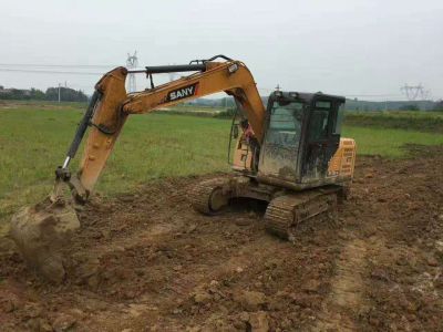 湖北省武汉市出租SY75C履带式挖掘机
