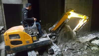 湖北省武汉市出租18履带式挖掘机