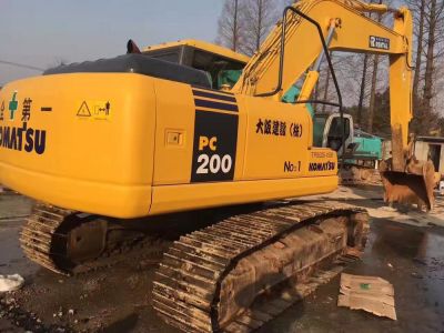 河北省保定市出租200-7履带式挖掘机