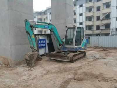 河北省沧州市出租55N履带式挖掘机