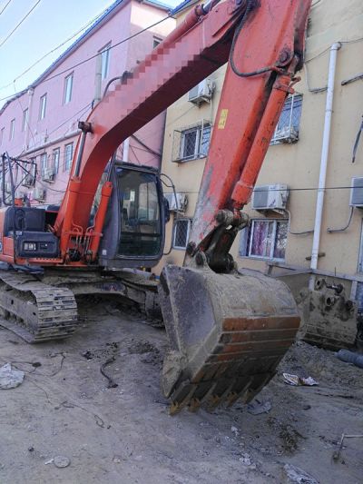 北京市通州区出租ZAXIS200履带式挖掘机
