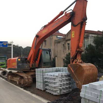 湖北省武汉市出租ZX200-3履带式挖掘机
