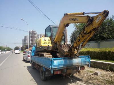 北京市朝阳区出租R60-7履带式挖掘机