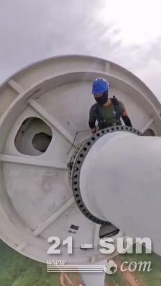 “空中骑士”！他和徐工风电大吊车XCA700的故事！