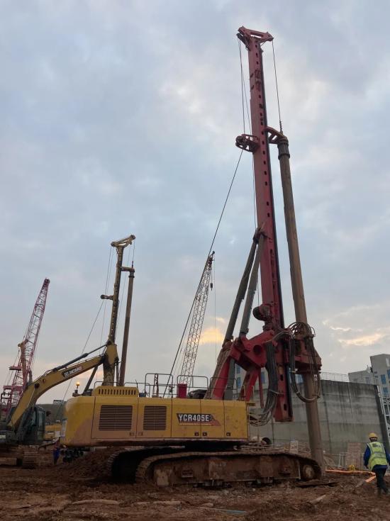 玉柴YCR405旋挖钻机助力江西丰城龙头山水电站枢纽二线船闸工程建设
