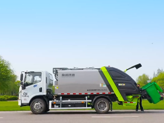 盈峰環境垃圾壓縮車：創新科技 開啟城市清潔新篇章