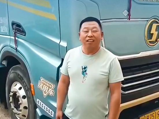 陕汽重卡丨王晓雨：龙骧燃气车，货运路上的可靠伙伴！