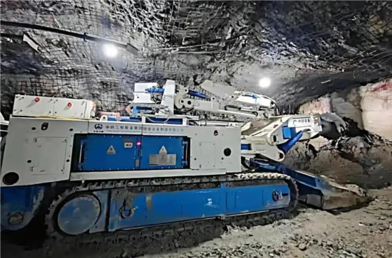 中铁装备矿用智能化悬臂掘进机1500m深井下智能掘进