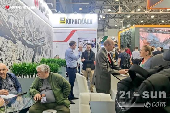 再展硬核实力 南方路机重磅亮相MiningWorld Russia 2025