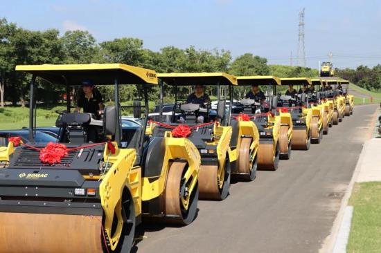 重磅合作|江苏禾曼 & 宝马格百台压路机战略合作暨首批交付仪式圆满举行！