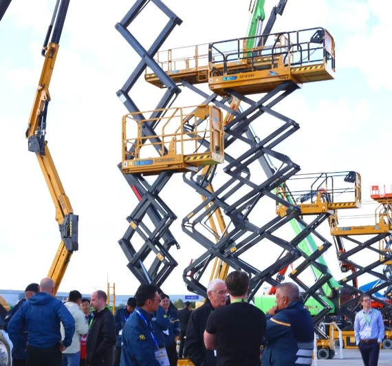 徐工高机亮相英国Vertikal Days展会