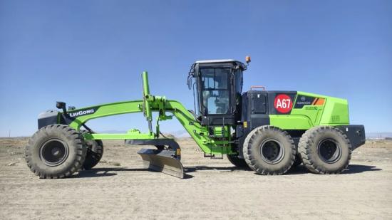 破局而生 | 柳工4280DE纯电动平地机，定义矿山绿色施工新标杆