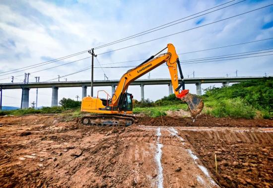 标杆用户鼎力推荐，柳工920FMAX+成多地工况“效能王者”