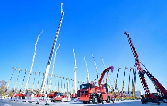 用科技守护生命！徐工亮相2025中国国际应急管理展览会