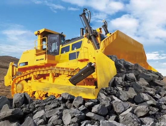 中国最大马力推土机批量交付，国产重器开启矿业新篇！