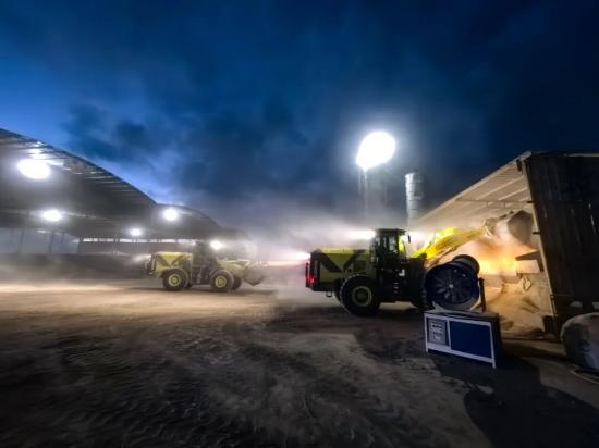 联合作战！晋工新能源电动装载机征服大型搅拌站!